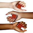 Nagellack 426 Playing Koi essie