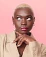 Lippenstift Glow Paradise Plump & Shine 244 Apricot Desire L'ORÉAL PARiS