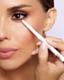 Intense Lasting Precision olovka za oči – smeđa Frankly good