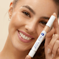 HYALURON CELLULAR FILLER 3 IN 1 korektor za područje oko očiju - 02 Medium NIVEA