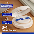 Ošetrujúci make-up 3v1 v hubke Hyaluron Cellular Filler - 02 Medium NIVEA