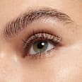 Mascara Maximum Definition Volume Waterproof essence