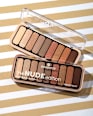 Lidschatten Palette The Nude Edition 10 Pretty In Nude essence