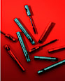 Mascara Maximum Definition Volume Waterproof essence
