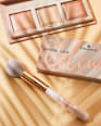 Highlighter Palette Choose Your Glow essence