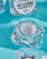 MULTICHROME FLAKES toper za senku - 01 Galactic vibes essence