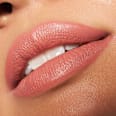 Rúž na pery Scandalous Matte - 130 Slay The Day CATRICE