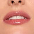 Lesk na pery Plump It Up Lip Booster - 100 Work It, Twerk It CATRICE