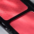 Paleta rdečil Blush Affair 010 Stunning Strawberry CATRICE