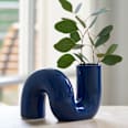 Schwungvase aus Keramik, blau (17x15 cm) BOLTZE
