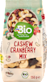 bio mix kešu a brusinky, směs kešu jádra nepražená a sušeného ovoce dmBio