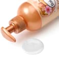 Săpun lichid cremă cu ulei de migdale și miros de nuci de marula Balea