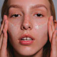 ACNE hydratační pleťový fluid MÁDARA organic skincare
