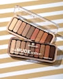 Lidschattenpalette The Nude Edition 10 Pretty In Nude essence