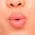 Lippenstift Glossy Glaze High Shine 02 On Cloud Nude  essence