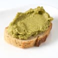 Pasta tartinabilă de hummus cu mazăre dmBio