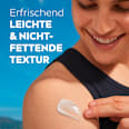 Feuchtigkeitscreme soft im Tiegel LSF 15 NIVEA