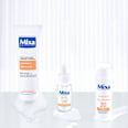 Denný pleťový krém Anti-Dark Spot Vitamin C + Niacinamide SPF 20 Mixa