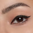 pero na oční linky extra long-lasting 010 Blackest Black essence