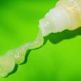 Lipgloss Juicy Bomb Shiny 001 Pineapple Paradise essence