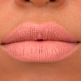 Pomadka w płynie 8h Matte Liquid Lipstick 04 Rosy Nude essence