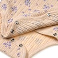 Wickelbody Langarm mit Blumen-Muster & Ajour-Struktur, beige, Gr.  50/56 ALANA