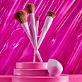 štětec na make-up 01 Buff away your problems essence