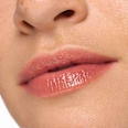 Pomadka do ust Glossy Glaze High Shine Lipstick 05 Maple Me Crazy essence