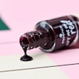 Nagellack Gel Nail Colour 72 Left Me On Red essence