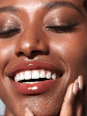 Lippenstift Lip Plumper Shine Sepia Kiss SHEGLAM