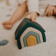 Silikónová skladacia hračka domček Misty Green - 12m+ Petite&Mars