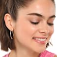 Сенки за очи моно pearly, Nr. 02 Silky Taupe, 1 бр.  essence