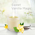 Duftkerze im Glas Sweet Vanilla Magic 105 g AIR WICK