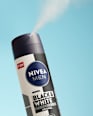 Dezodorant Black & white invisible  NIVEA MEN