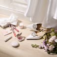 Brides & Besties Glitter Cushion svjetlucavi puder u prahu - C01 Champagne Showers CATRICE