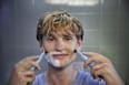 Holiaci strojček OneBlade 1st shave Anti-Friction blade QP1324/20 PHILIPS OneBlade