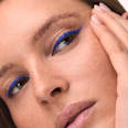 Kajalová ceruzka na oči Velvet Glide Matte 050 Blue Pulse CATRICE