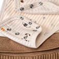 Geschenkbox mit Body & Hose mit Mitwachsfunktion und Halstüchern, beige, Gr. 62/68 ALANA