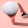 Foundationpinsel Glow Round Base Makeup Brush 259 REAL TECHNIQUES