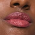 Lippen Mousse Juicy Matte 02 Featherlight Pink essence