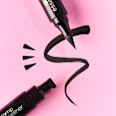 Eyeliner w stamplu Quick Wing! 01 Black essence