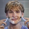 holicí strojek First Shave na tvář PHILIPS OneBlade