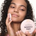 make-up silky CUSHION FOUNDATION 178 essence