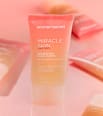 Bőrmegújító arcradír MIRACLE SKIN secrets Renewing Face Scrub women'secret