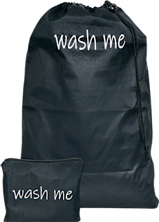 Wäschesack grau "wash me" und weißer Schrift manòu