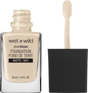 photofocus Matte tečni puder - Soft Ivory wet n wild