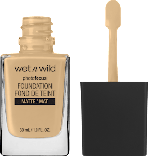 photofocus Matte tečni puder - Classic Beige wet n wild