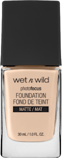 photofocus Matte tečni puder – E362C Soft Ivory wet n wild