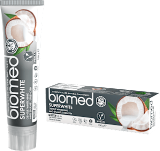 Zubná pasta Superwhite  biomed