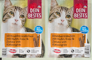Katzenleckerli Knabberstäbchen mit Huhn, Ente & Zusatz von Katzengras Dein Bestes